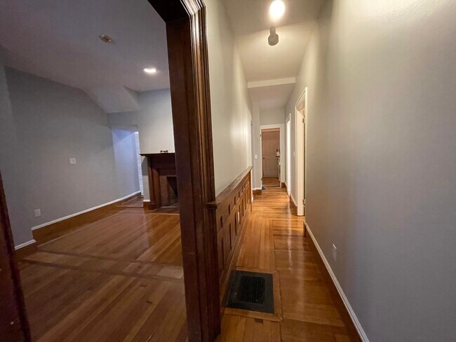 Building Photo - 26 Kilsyth Rd