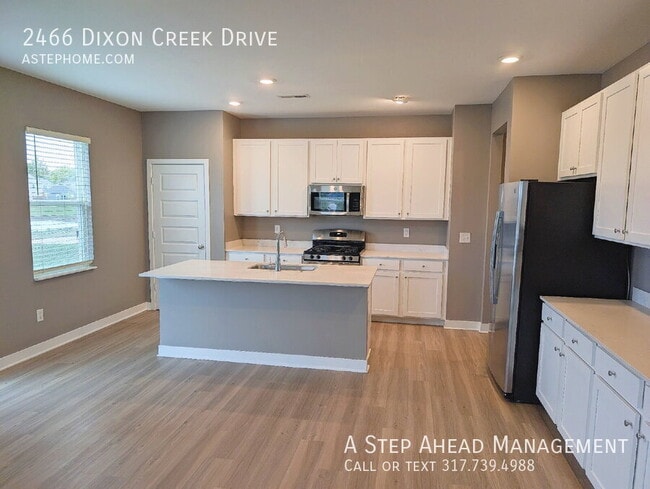 Foto del edificio - 2466 Dixon Crk Dr