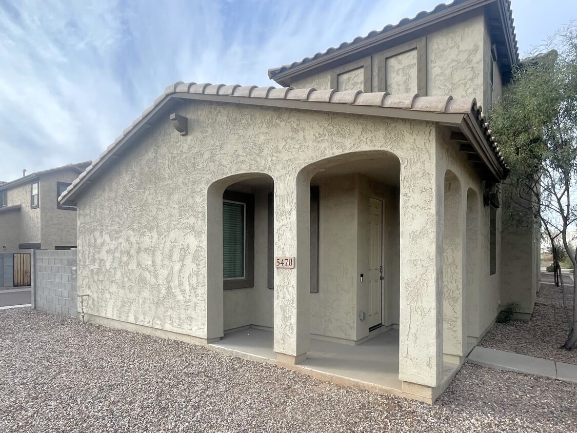 Primary Photo - 5470 W Fulton St