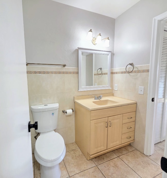 Foto del edificio - 3300 NE 10th Terrace