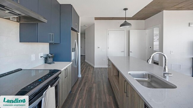 Building Photo - 2010 West End Ave