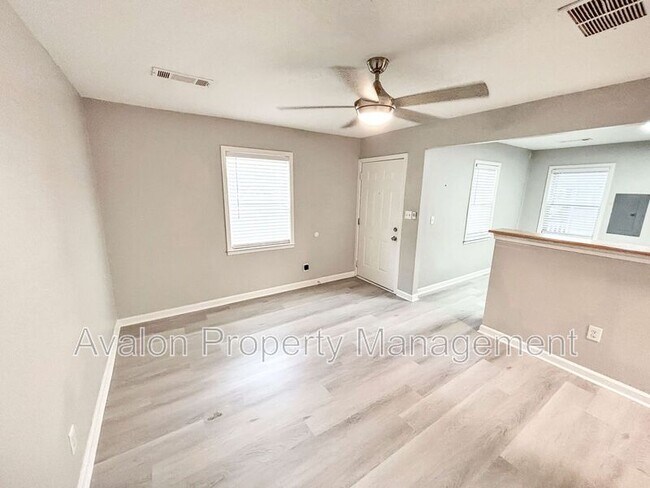 Building Photo - 488 Ramona St NE
