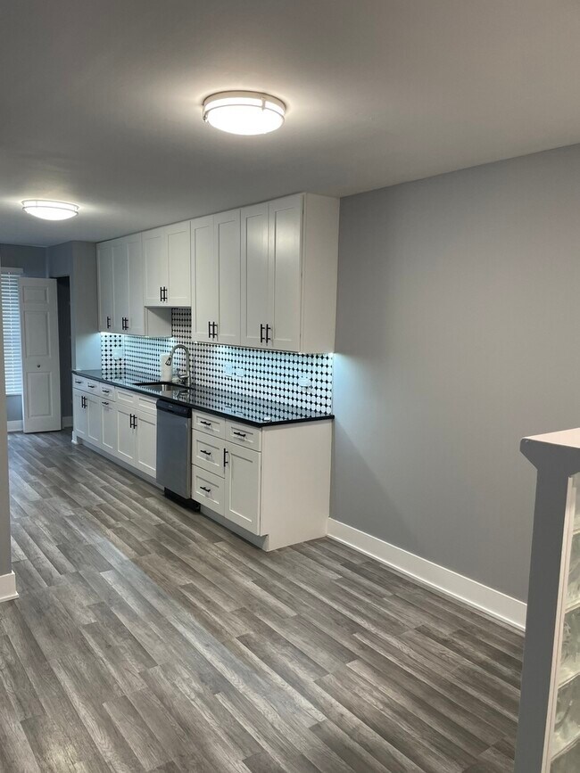 Foto del edificio - 241 Southwick Ct