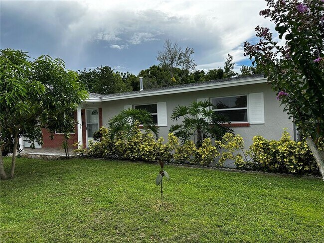 Building Photo - 10929 Fernando St