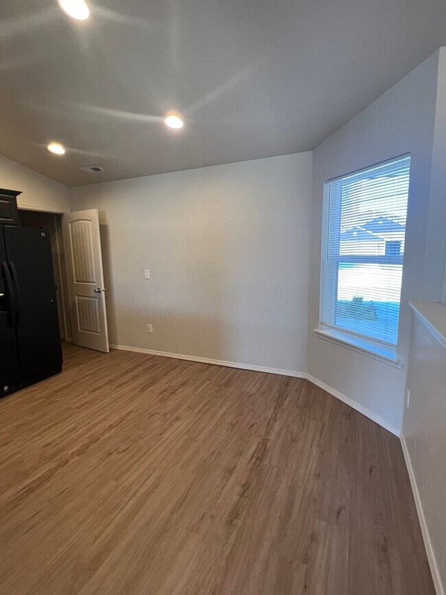 Building Photo - 3 Bed 2 Bath Home in Caldwell!