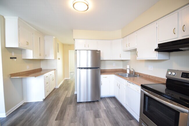 Foto del edificio - 6028 Saint Moritz Dr