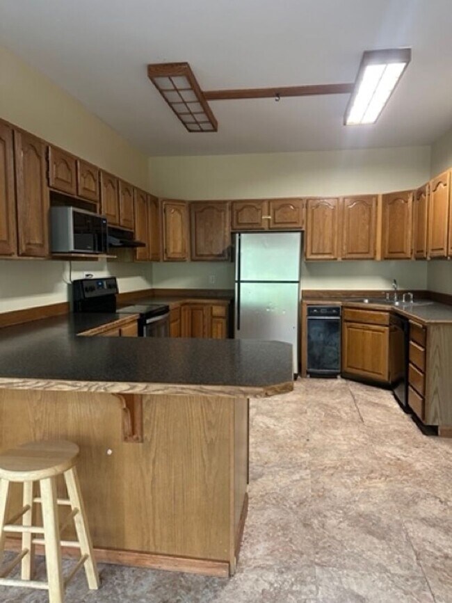 Foto del edificio - 5 Bed Home Close to EWU