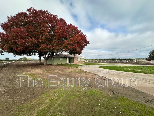 Building Photo - 15076 E Weldon Ave