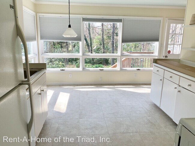 Foto del edificio - 3 br, 2 bath House - 3203 Canterbury Street