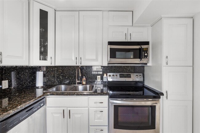 Foto del edificio - 3401 N Country Club Dr