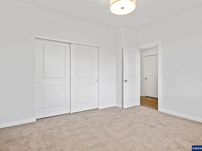 Foto del edificio - 9288 Hope Ave NE