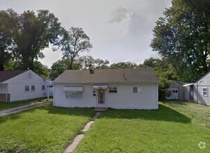 Building Photo - 1112 Lilac Dr