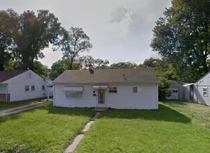 Building Photo - 1112 Lilac Dr