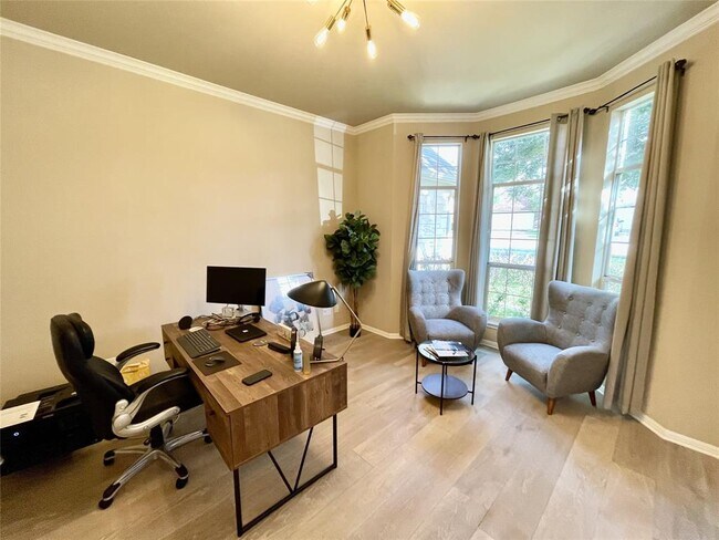 Foto del edificio - 15904 Double Eagle Dr