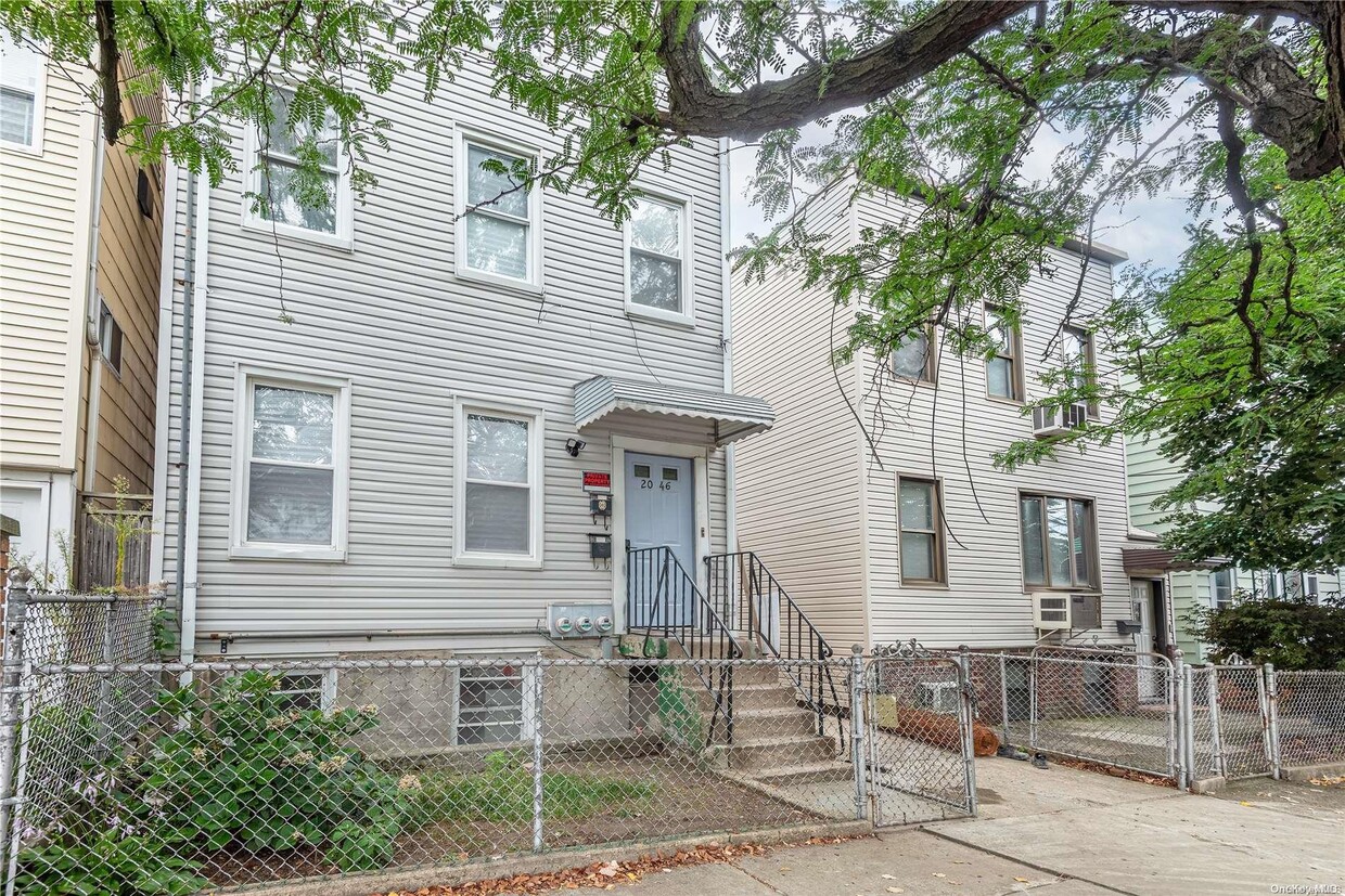 Foto principal - 20-46-46 41st St