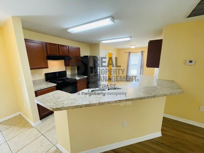 Foto del edificio - 443 Shadow Lakes Dr