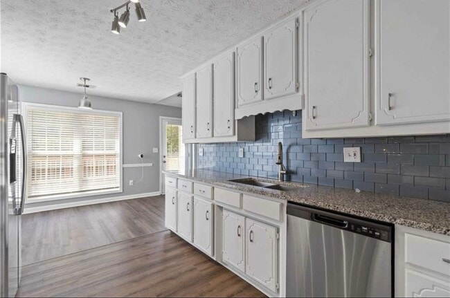Building Photo - 1055 Leighs Brook Way