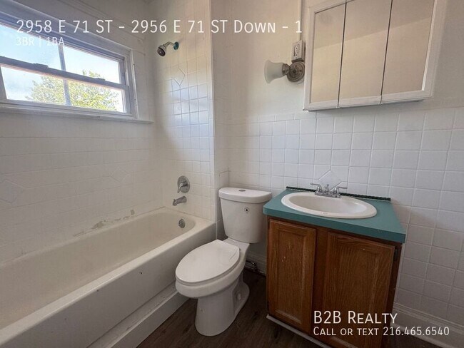Building Photo - 2958 E 71st St