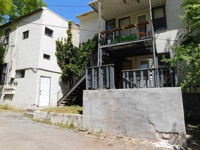 Building Photo - 560-564 S 600 E