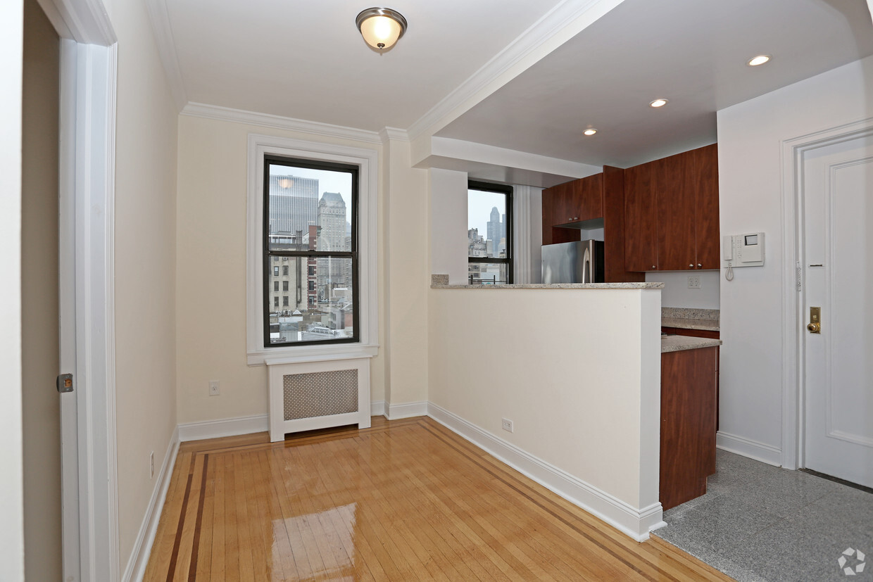 Foto principal - 809-811 Madison Ave