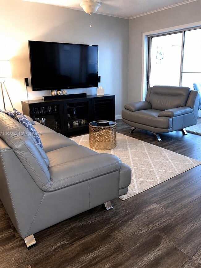 Foto del edificio - 4740 NW 21st St