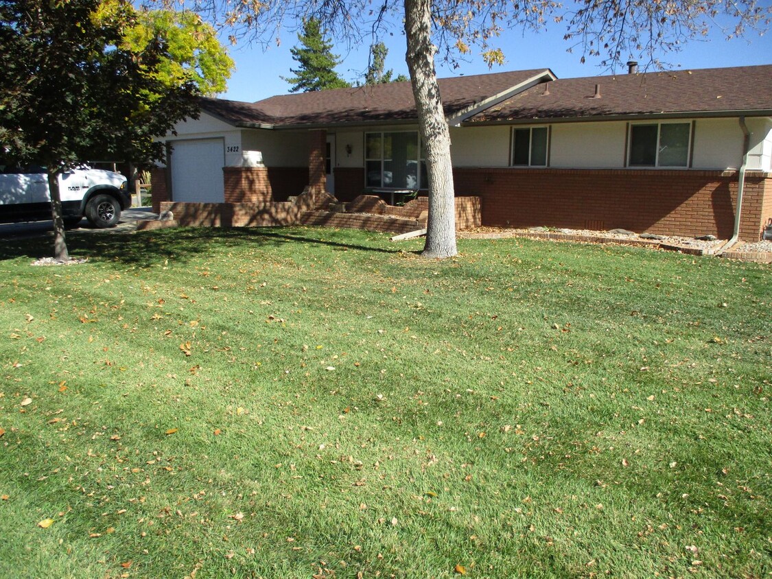 Foto principal - Beautiful 3 Bedroom, 1 Bath Ranch in Lovel...