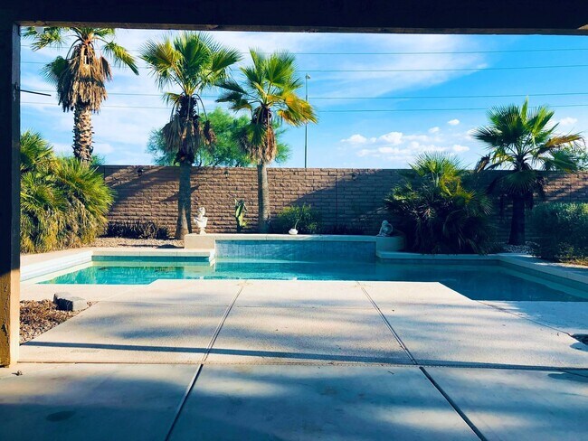 Foto del edificio - 2Bedroom plus Den-Mountain View & Sparklin...