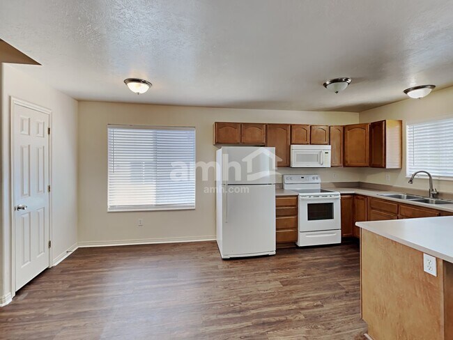 Building Photo - 7658 Snowy Owl Rd