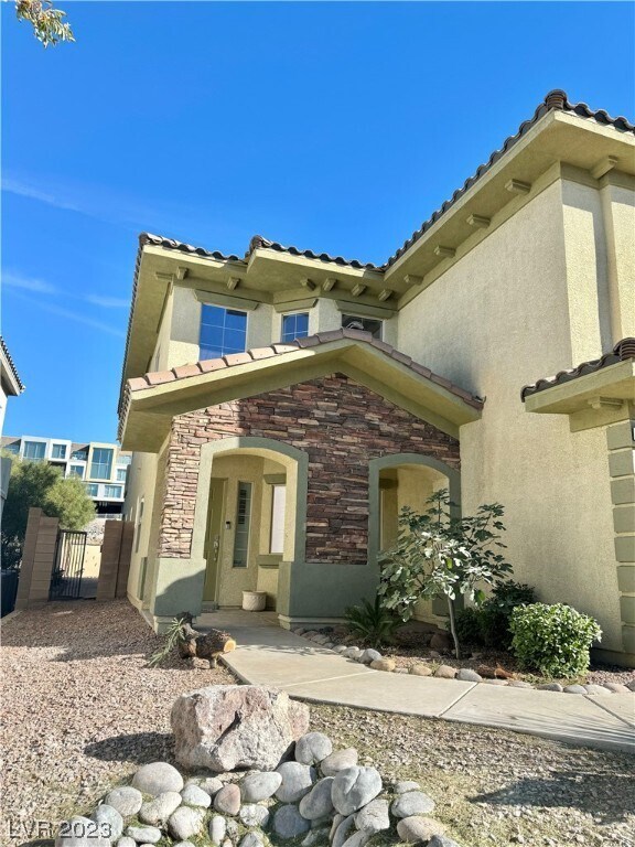 Foto del edificio - 166 Coyote Hills St
