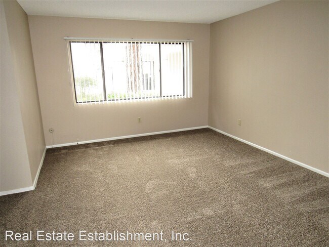 Building Photo - 3 br, 1.5 bath House - 406 N. Via Roma