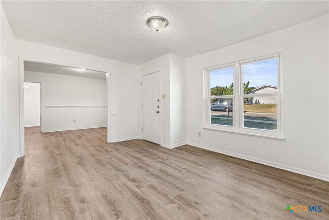 Foto del edificio - 505 Curry Ave