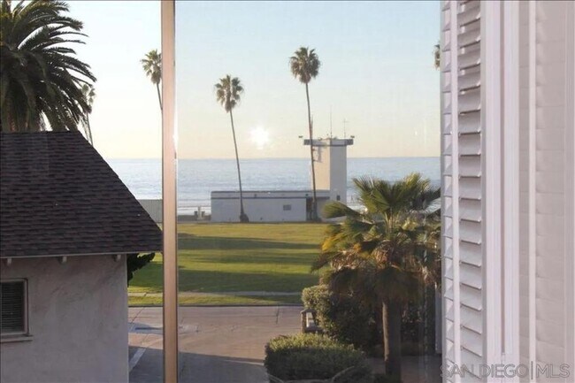 Foto del edificio - 8263 Camino Del Oro