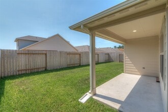 Building Photo - 23603 Umbrella Pine Dr