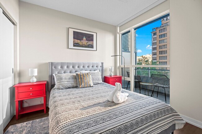 Building Photo - 98 Lillian St