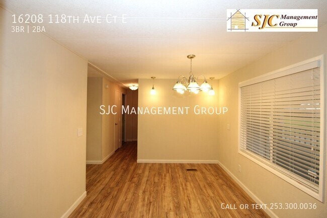 Building Photo - Updated home with detached garage for rent...