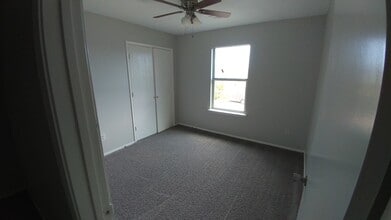 Building Photo - 1106 Nueva Leon Plaza