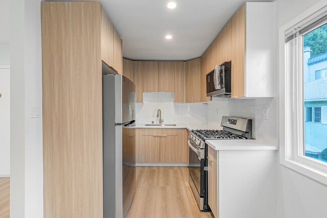 Foto del edificio - 4321 Saugus Ave