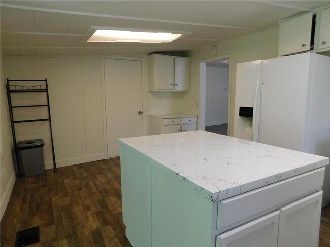 Foto del edificio - 11903 U.S. Hwy 190