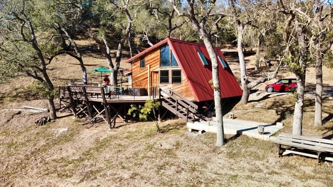 Foto del edificio - A Frame Country Cabin Style