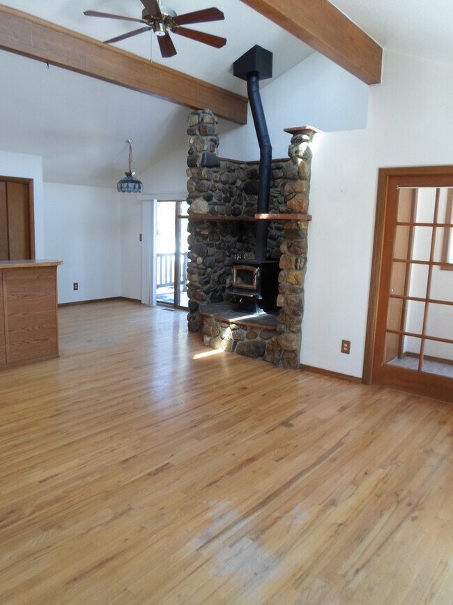 Foto del edificio - 12345 Bear Haven Rd