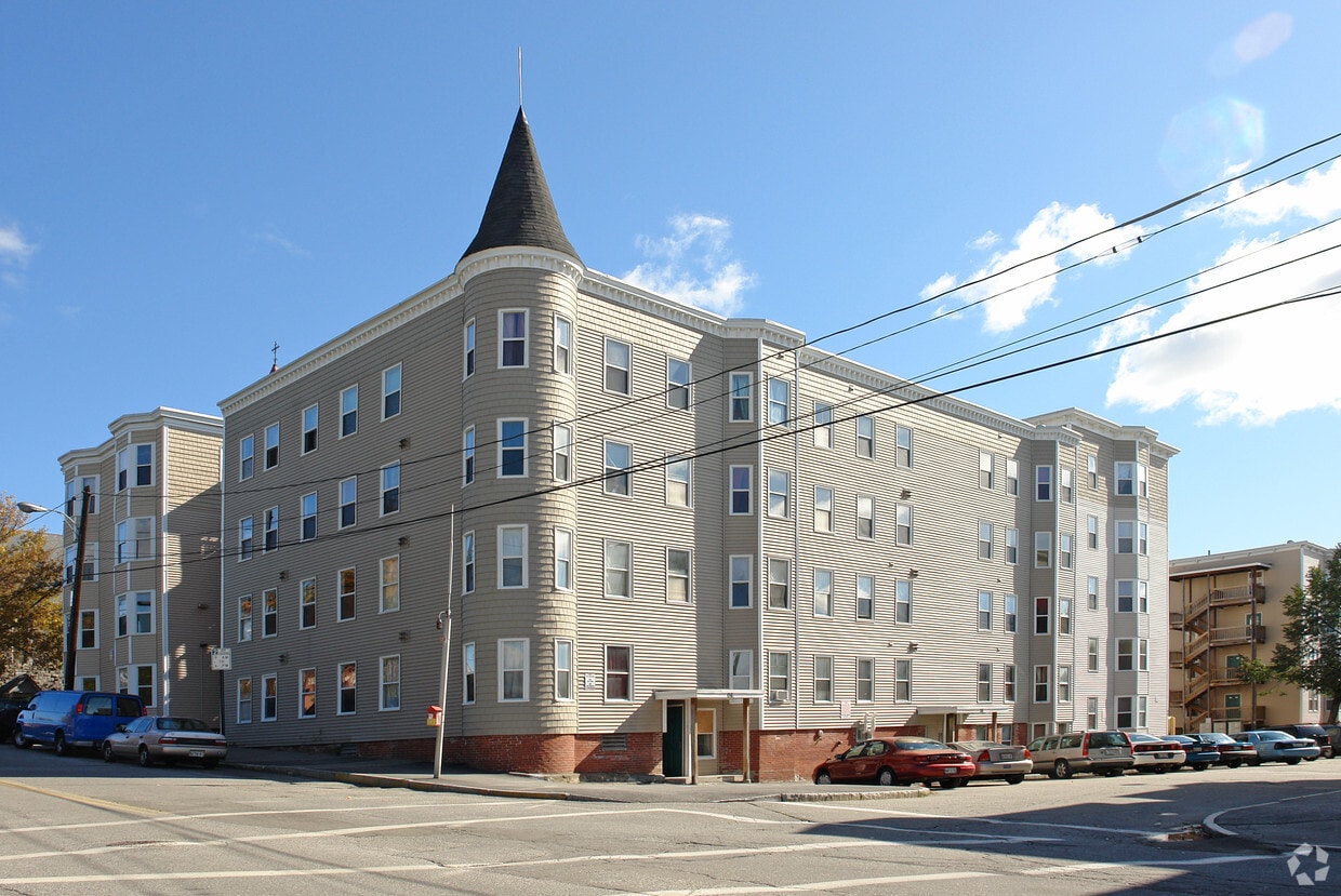 6 Knox St, Lewiston, ME 04240 Apartments in Lewiston, ME