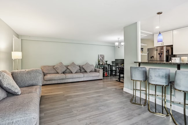 living room - 4100 W St NW