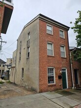 Building Photo - 2313 Foster Ave