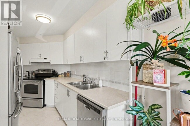 Building Photo - 1631 Locksley Ln
