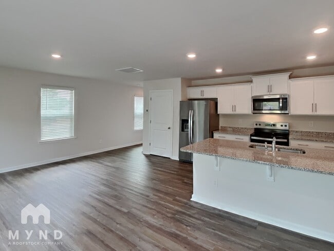 Building Photo - 5167 Hyrule Dr