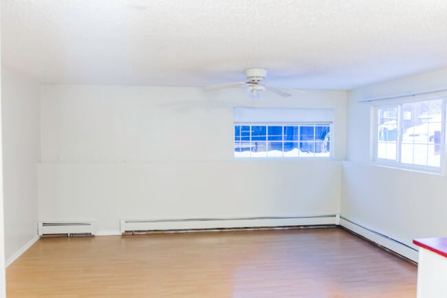 Building Photo - 1350 W 27th Ave