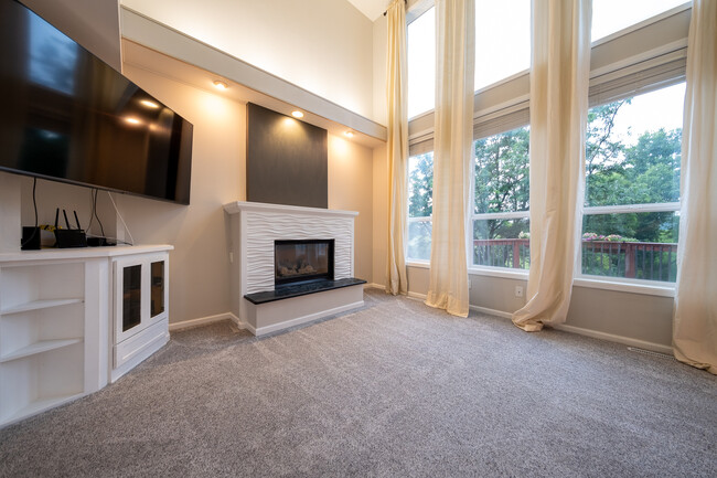 Foto del edificio - 14878 Overlook Dr