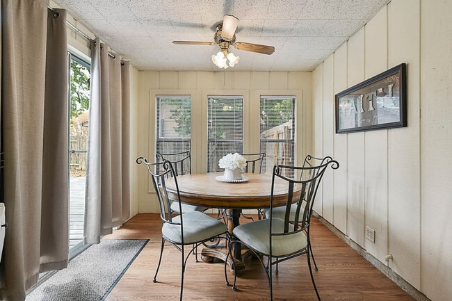 Foto del edificio - 3906 Sioux Cir