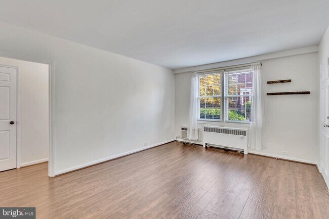 Foto del edificio - 220 N Thomas St