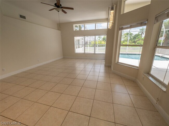 Building Photo - 11394 Waterford Village Dr